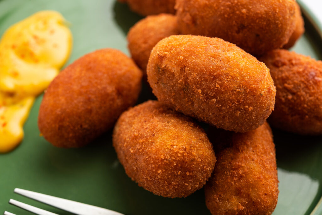 Cómo preparar croquetas congeladas al horno